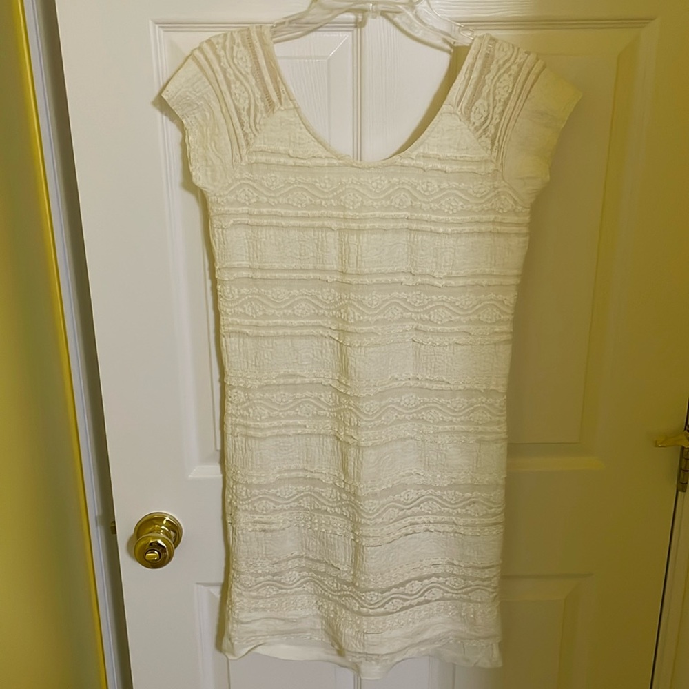 WHITE LACE BODY CON DRESS WITH SLIP